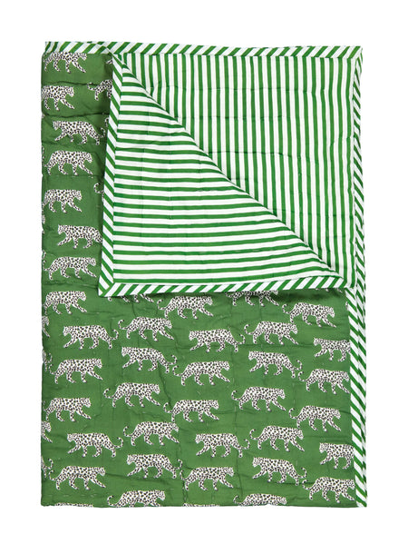 Reversible quilted blanket